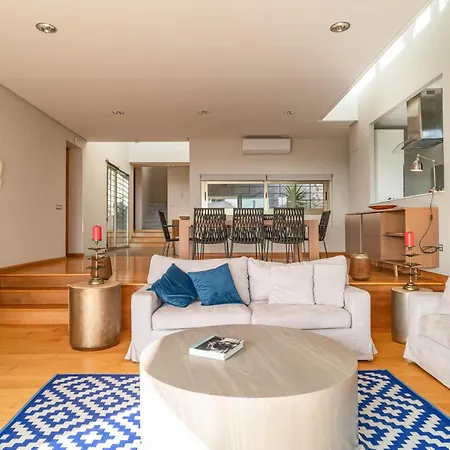Amazing In - Almunec With Heated Swimming Pool