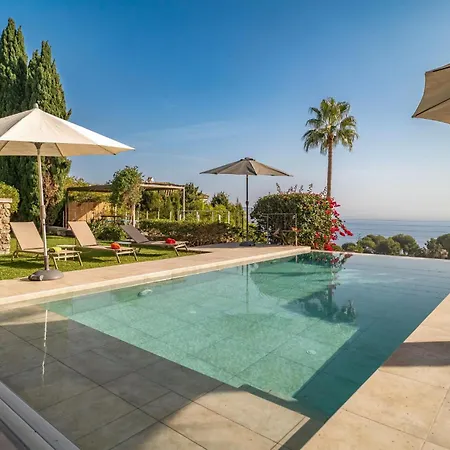 Amazing In - Almunec With Heated Swimming Pool *