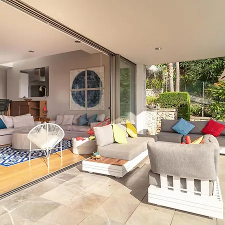 Amazing In - Almunec With Heated Swimming Pool *